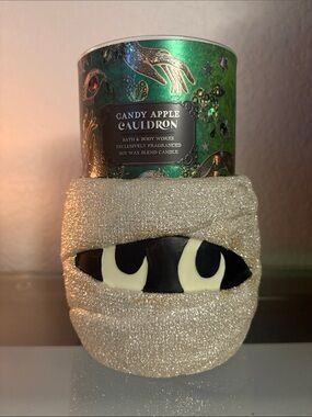 Bath & Body Works Glitter Mummy glow in the dark eyes candle holder